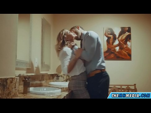 ❤️ Meta blonda busty seduces f'kamra tal-banju pubbliku ️❌ Porno lilna mt.port-amurasso.ru ❌